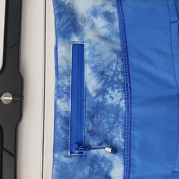 Lululemon Run Times Short 4-way Stretch Tidal Trip Pipe Dream Blue Size 6 - Picture 11 of 14